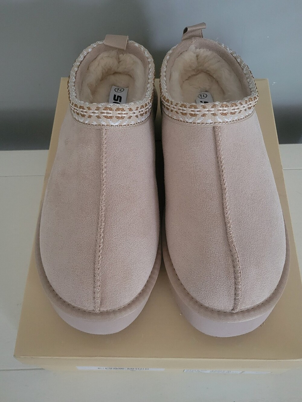 SODA Chunky Platform Slippers - Picture 3 of 4